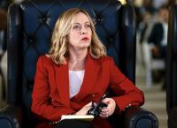 Σύνοδος ΕΕ: Νίκη Μελόνι και Νότου – Ο Μερτς υποχωρεί, η Κομισιόν χάνει τον έλεγχο