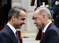 «Σπάει ταμπού ο Τούρκος διευθυντής: “Κανείς στην Άγκυρα δεν ονειρεύεται ελληνικά νησιά–Σταματήστε τον φόβο!”»