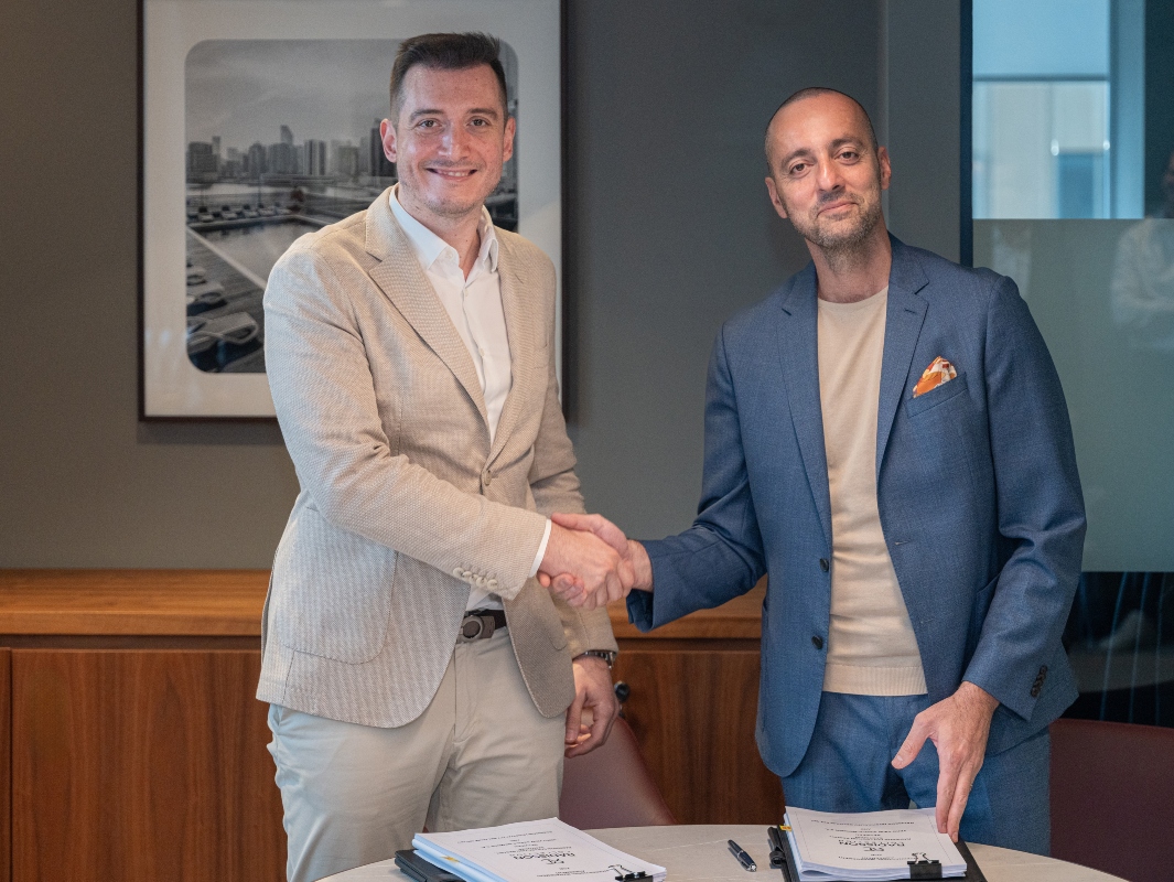 Το 2028 θα ανοίξει το Radisson Collection Resort στη Σαντορίνη