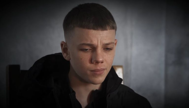 «Ξεκίνησα στα 13, έφτασα τα 11 γραμμάρια τη μέρα»: Η κόλαση της κεταμίνης μέσα από τα μάτια ενός εφήβου