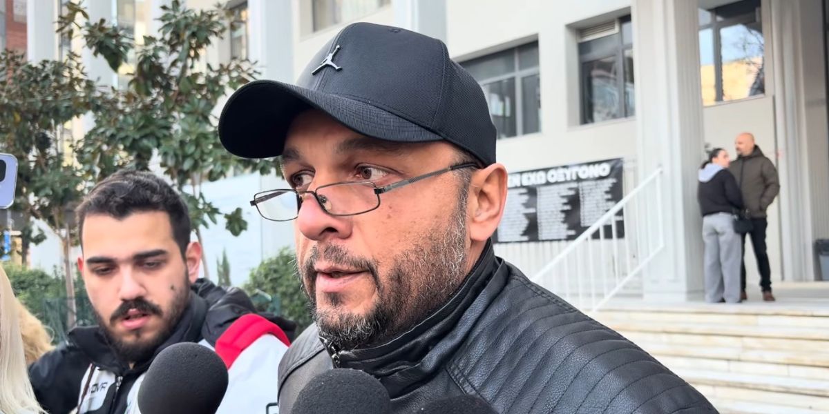 Δίκη των Τεμπών: Οι κατηγορούμενοι ζήτησαν να μην μπουν συγγενείς των θυμάτων στην αίθουσα!