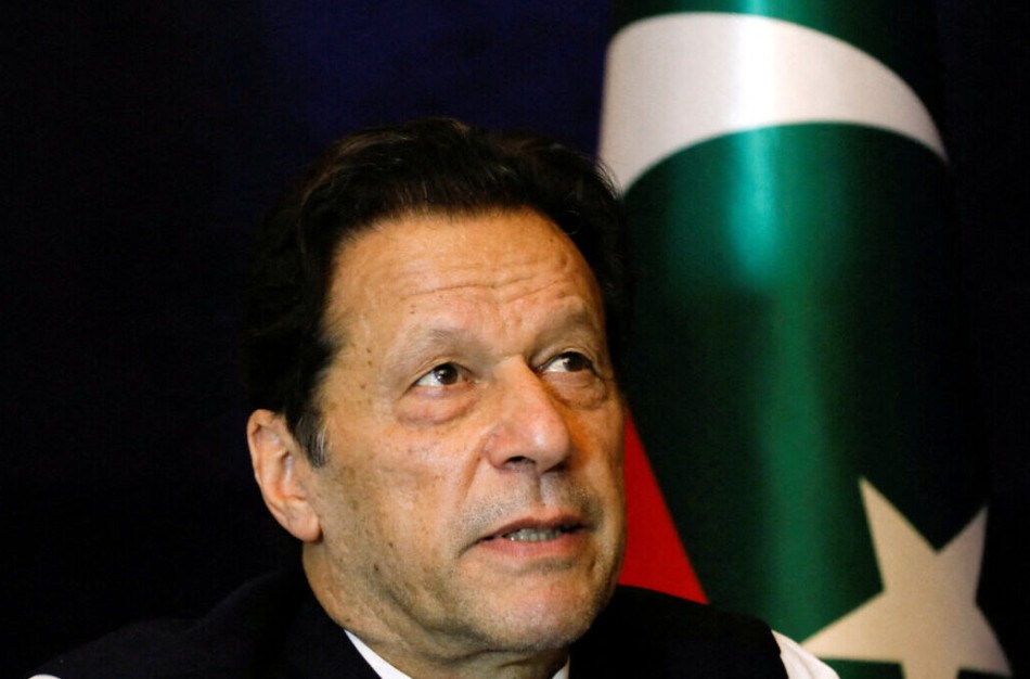 Σοκ στο Πακιστάν: 17 χρόνια κάθειρξη στον Ιμράν Χαν και τη σύζυγό του για «κρατικά δώρα»