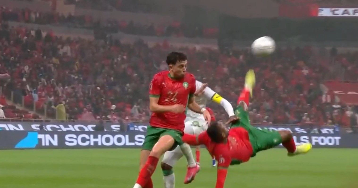 Παγκόσμια αποθέωση για τον Ελ Κααμπί – Το εντυπωσιακό ψαλιδάκι που «έκλεψε την παράσταση»!