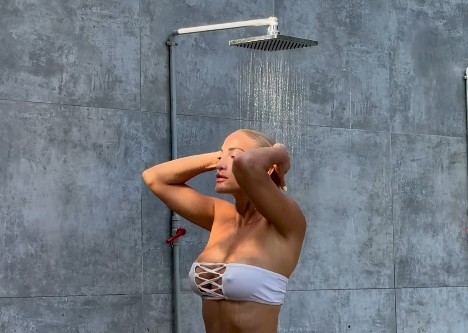 Ιωάννα Τούνη: Το αισθησιακό βίντεο με ντους που «έκαψε» το Instagram [vid]