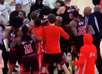 NBA: Ο διάλογος έντασης Γιάννη – Βούτσεβιτς μετά το κάρφωμα του Greek Freak