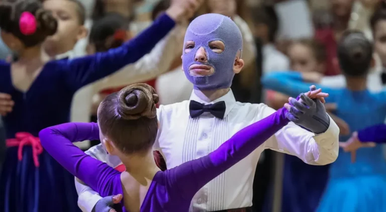 Ο 11χρονος Ρομάν λύγισε το Ευρωκοινοβούλιο – «Η τελευταία φορά που είδα τη μαμά μου»