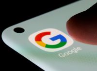 Η Google «σφάζει» κλικ και κέρδη εκδοτών: Δραστική μείωση επισκεψιμότητας εν μέσω εορτών – Έρχεται σύγκρουση!