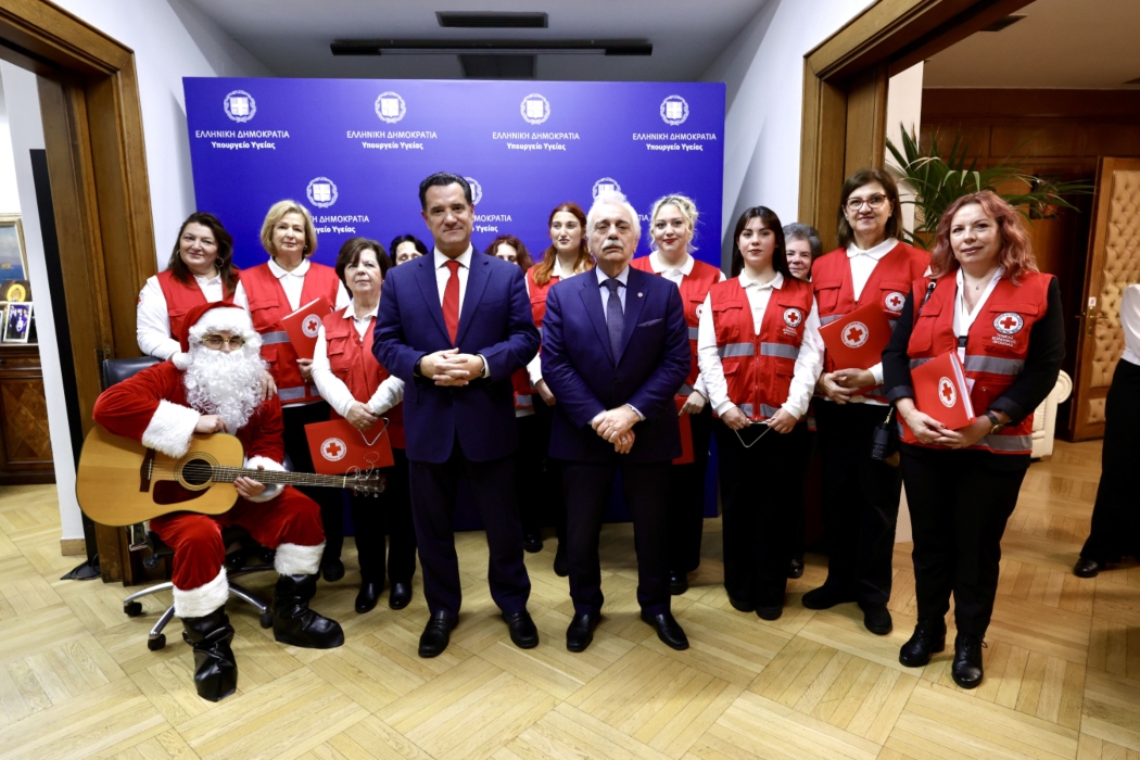 Κάλαντα, εθελοντισμός και πολιτικό μήνυμα: Ο Άδωνις στέλνει σήμα κοινωνικής ευθύνης [vid,pics]
