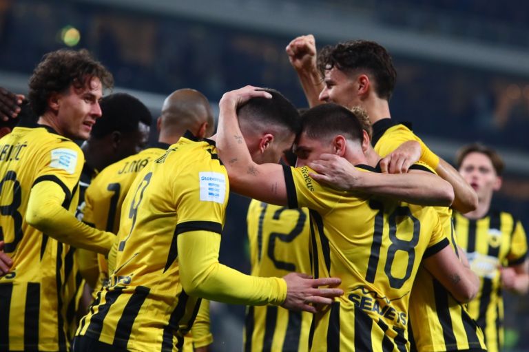 ΑΕΚ ΟΦΗ: Νίκη και κορυφή για την Ένωση [2-1]