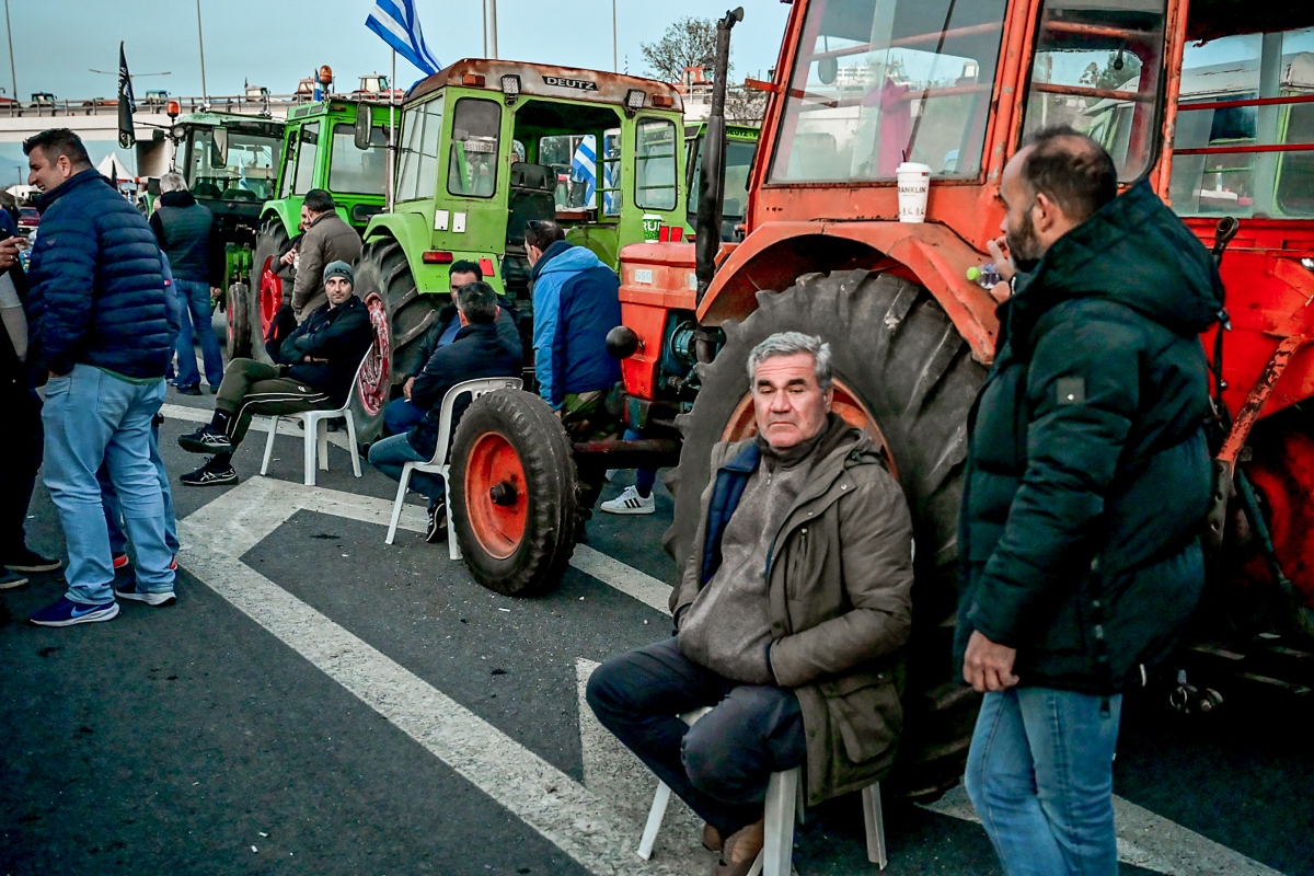 Προς γενικευμένη σύγκρουση: Οι αγρότες εντείνουν τις κινητοποιήσεις και σχεδιάζουν αποκλεισμό λιμανιών