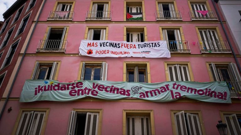 Πρόστιμο-Μαμούθ 64 Εκατ. Ευρώ στην Airbnb από Ισπανία – «Εξαπλάσιο του Παράνομου Κέρδους» για Μαύρες Αγγελίες