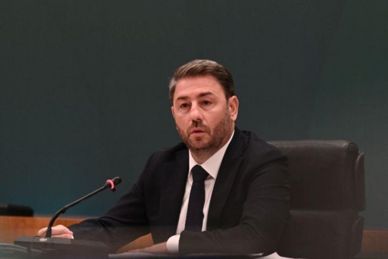 Μπερδεμένα τα νερά στο ΠΑΣΟΚ: Ανδρουλάκης υπέρ μπλόκων, Σπυρόπουλος για ανοιχτούς δρόμους