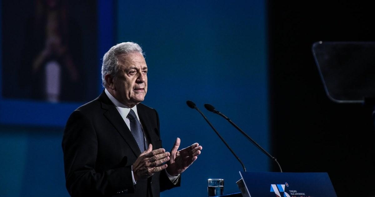 Γαλάζιο αντάρτικο στο αγροτικό: Ο Αβραμόπουλος καλεί το Μαξίμου να τερματίσει τη σύγκρουση