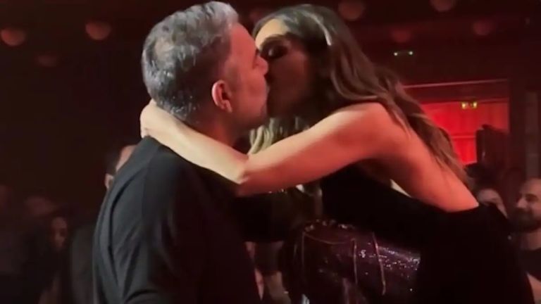 “Καυτά” φιλιά για Μπισμπίκη Βανδή: Το ζευγάρι είναι ξανά στα καλύτερά του [vid]