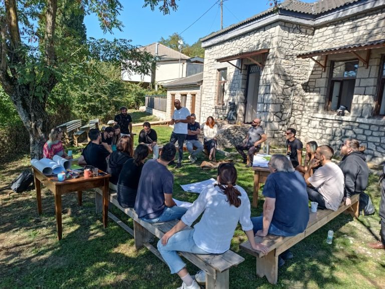 Δύο ορεινά χωριά σε Ελλάδα και Αλβανία ενώνουν δυνάμεις