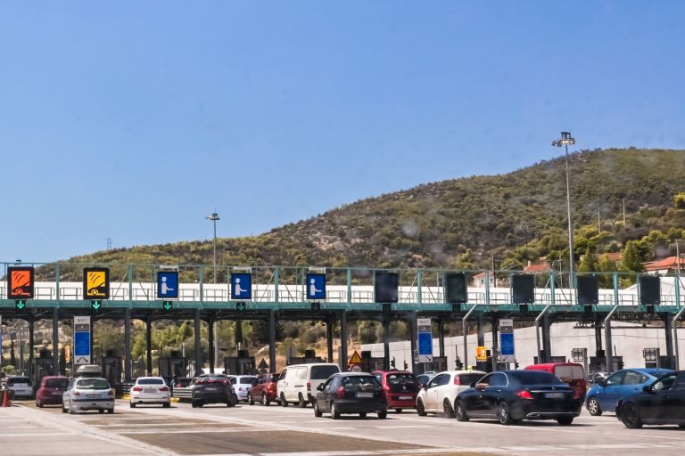 Αυξήσεις στα διόδια από 1/1/2026 – Τι θα πληρώνουν οι οδηγοί στους μεγάλους αυτοκινητόδρομους
