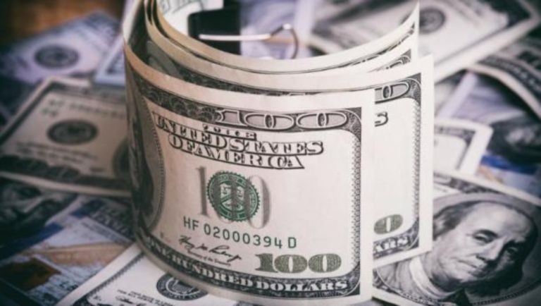 Δολάριο: Ανακάμπτει Σιγά-Σιγά Μετά τη Μεγαλύτερη Πτώση 8 Ετών