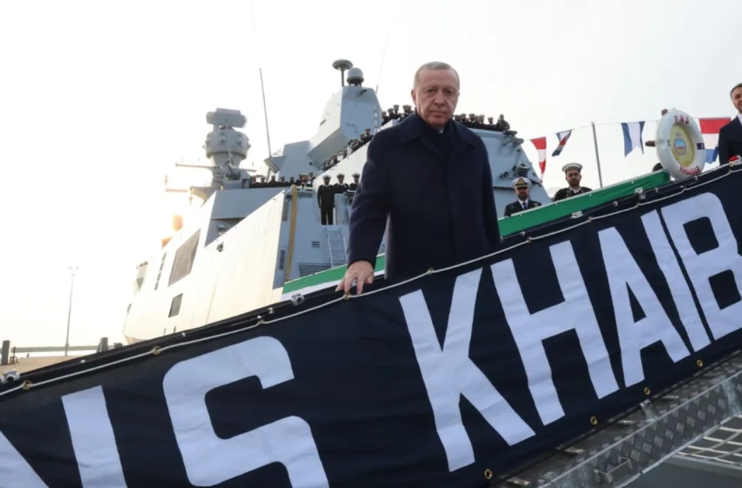 Ερντογάν από τα ναυπηγεία Κωνσταντινούπολης: «Ειρήνη με ισχύ» και μήνυμα προς γείτονες