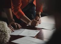 Greece Reboots Collective Bargaining With Pay Rises Up to 20% as New Labor Road Map Takes Shape