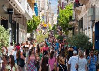 Όλες οι αλλαγές που έρχονται στην τσέπη μας το 2026: Αυξήσεις, φοροελαφρύνσεις και νέες παρεμβάσεις