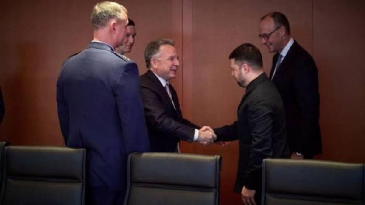 Πολιτικό παζάρι στο Βερολίνο για την Ουκρανία – Τα εδάφη, το Άρθρο 5 και οι κόκκινες γραμμές