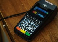 Έπεσαν τα 100.000€! Ανακοινώθηκαν οι νικητές της Φορολοταρίας Χριστουγέννων – Δείτε αν κερδίσατε