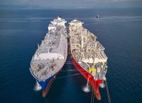 Η Ελλάδα Στήνει Στρατηγικό Κόμβο LNG: Ο Κάθετος Διάδρομος Ενισχύει Την Ουκρανία