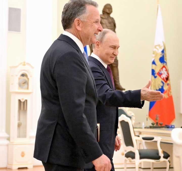 Η Ουάσιγκτον αισιόδοξη,ο Ζελένσκι επιφυλακτικός: Ο Γουίτκοφ μεταφέρει στον Πούτιν «εύθραυστο» σχέδιο ειρήνης