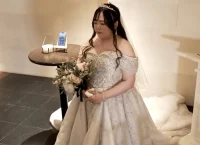 Ιαπωνία: 32χρονη ντύθηκε νύφη και παντρεύτηκε το chatbot της – «Με καταλαβαίνει καλύτερα από άνθρωπο!»