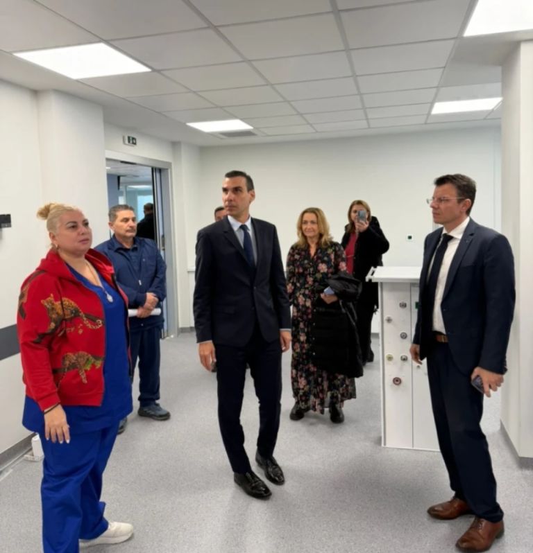 Θεμιστοκλέους από το νέο Παιδιατρικό Νοσοκομείο Θεσσαλονίκης: «Το ΕΣΥ ενισχύεται, εκσυγχρονίζεται, αλλάζει»