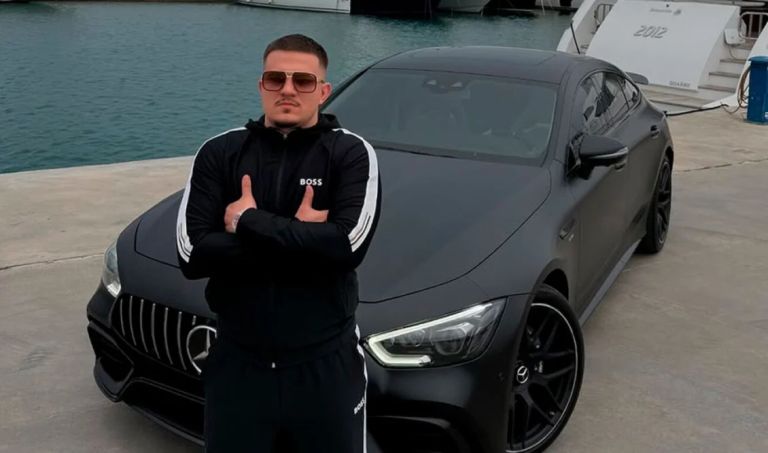 Συνελήφθη ο τράπερ Ivan Greko στη Γλυφάδα – Επέβαινε σε κλεμμένο όχημα