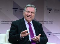 Νέος πονοκέφαλος στο ΠΑΣΟΚ: Ο Καστανίδης ανοίγει δίαυλο με Τσίπρα και αμφισβητεί Ανδρουλάκη