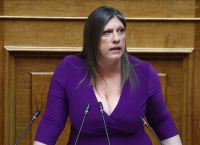 Κωνσταντοπούλου: «Θα πέσετε με κρότο» – Οι 7 αιχμές που άναψαν φωτιά στη Βουλή