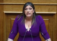 Ζωή Κωνσταντοπούλου στη Βουλή: «Όσους φραπέδες κι αν στείλει ο Μητσοτάκης, δεν θα με σταματήσει»