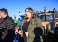 Ζωή Κωνσταντοπούλου υπέρ αγροτών: «Μπράβο τους που δεν ενέδωσαν στην κοροϊδία του πρωθυπουργού»