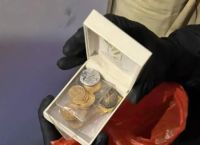 ΟΠΕΚΕΠΕ:Σε 11 τραπεζικούς λογαριασμούς διακινούσαν τα κέρδη μέλη του κυκλώματος–Βρέθηκαν λίρες,ράβδοι χρυσού