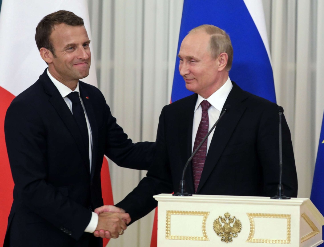 Δίαυλος Παρισιού–Μόσχας; Ο Πούτιν «έτοιμος για διάλογο» με Μακρόν μέσω ευρωπαϊκών και αμερικανικών ζυμώσεων