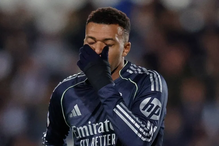 Εμπαπέ: Σοκ στη Ρεάλ Μαδρίτης – Τραυματισμός στο γόνατο τον βγάζει εκτός για τουλάχιστον 3 εβδομάδες