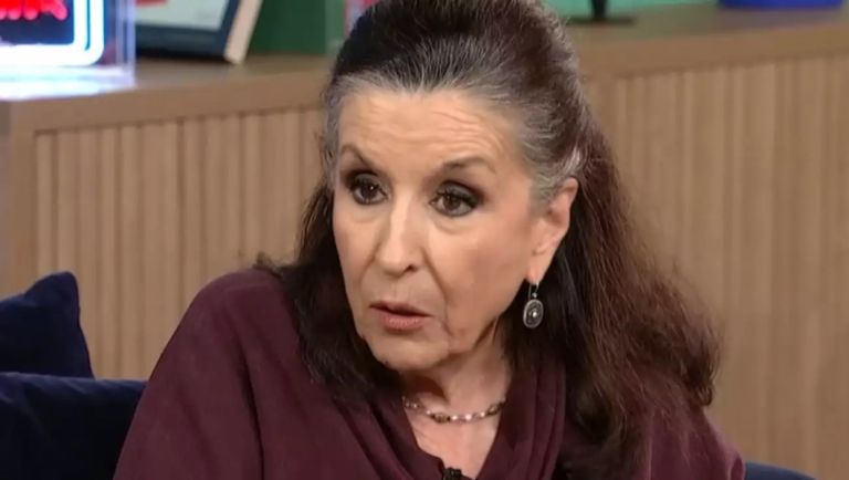 Νένα Μεντή: «Έχασα τρία παιδιά από τοξόπλασμα, έφαγα κρέας από ταβέρνα που μάλλον το είχε γλύψει γάτα»