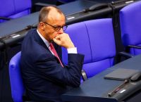 Ο Μερτς προειδοποιεί: Αν πέσει η Ουκρανία, στο στόχαστρο της Ρωσίας θα βρεθεί η Ε.Ε.