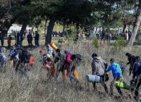 Η Ευρώπη διώχνει μετανάστες ενώ δεν έχει εργαζόμενους: το πολιτικό παράδοξο που απειλεί την οικονομία