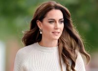 Κέιτ Μίντλετον: Η σιωπηλή επιστροφή και ο συμβολισμός πίσω από τη χριστουγεννιάτικη εμφάνισή της