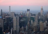 Παγκόσμια οικονομία: Θα σκάσει η «φούσκα» των δασμών το 2026; – Το μεγάλο ερώτημα του Chatham House!