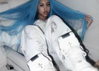 Κιμ Καρντάσιαν: Η 12χρονη Νορθ Γουέστ ποζάρει με μπλε μαλλιά, μακριά νύχια και διαμαντένια οδοντοστοιχία