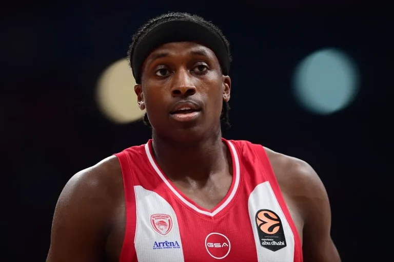 Ολυμπιακός – Φενέρμπαχτσε: Μέσα ο Νιλικίνα, γεμίζει ξανά η περιφέρεια του Μπαρτζώκα