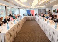 Επενδυτές, ΕΕ και ESM στέλνουν ηχηρά μηνύματα για την οικονομική ανάταση της Ελλάδας