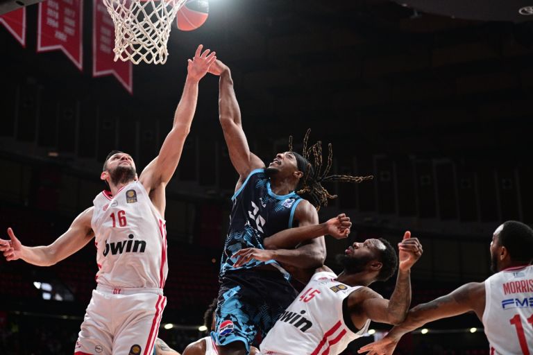 Ο Ολυμπιακός σκόρπισε τον Κολοσσό [100-86] με καυτό Ντόρσεϊ – Σόου από τον σταρ των ερυθρόλευκων