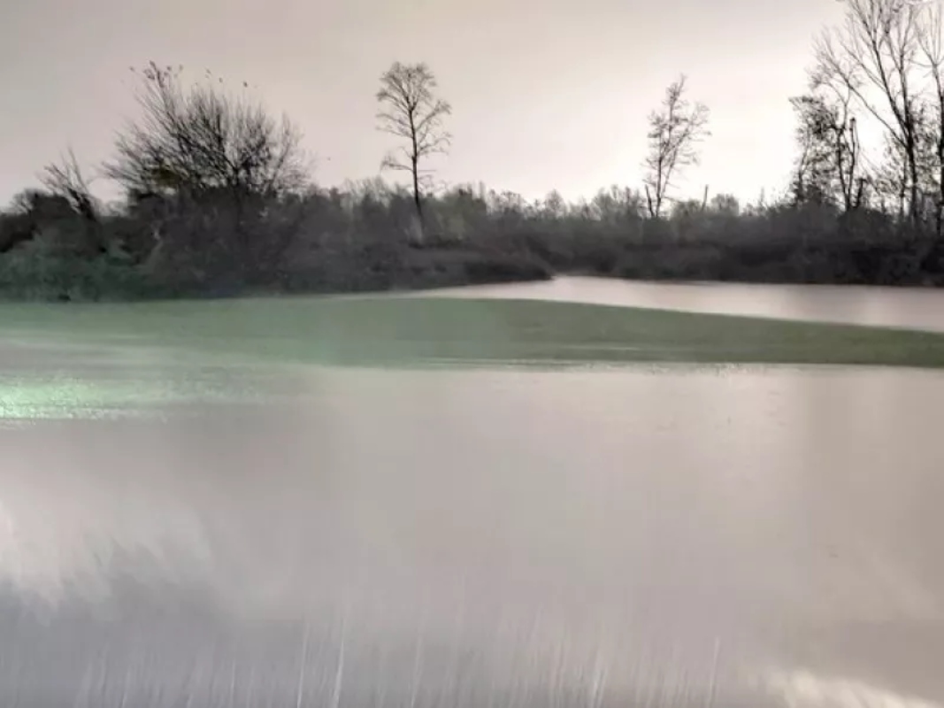 Κακοκαιρία Byron:Υπερχείλισε ο Ενιπέας στη Λάρισα–Μήνυμα του 112 για απομάκρυνση των κατοίκων προς τα Φάρσαλα