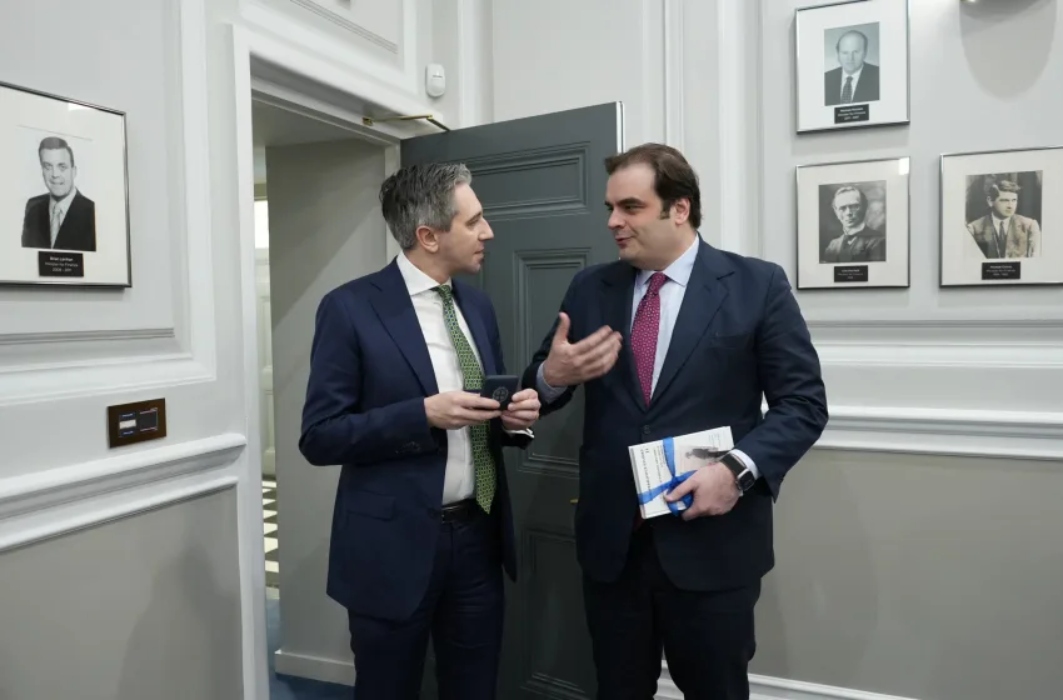 Δουβλίνο: Ο Κυριάκος Πιερρακάκης συναντήθηκε με τον Ιρλανδό Υπουργό Οικονομικών Simon Harris