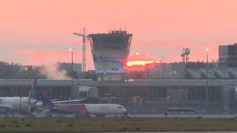 Η Πολωνία έκλεισε προσωρινά δύο αεροδρόμια λόγω των ρωσικών επιθέσεων στην Ουκρανία